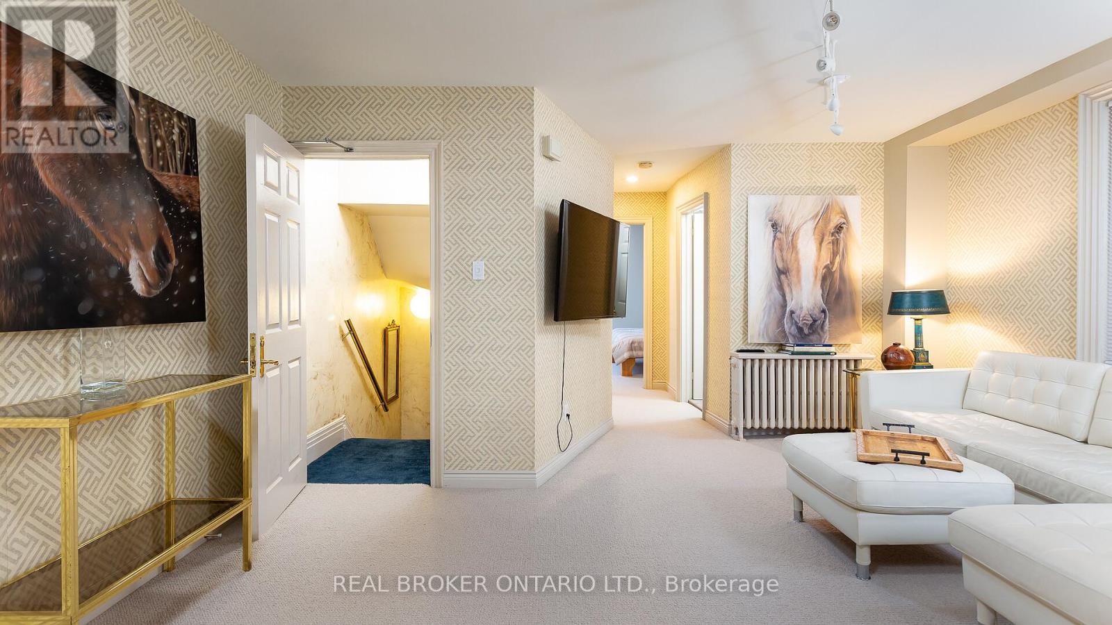 2 - 583 Indian Road, Toronto, Ontario  M6P 2C3 - Photo 8 - W12468208