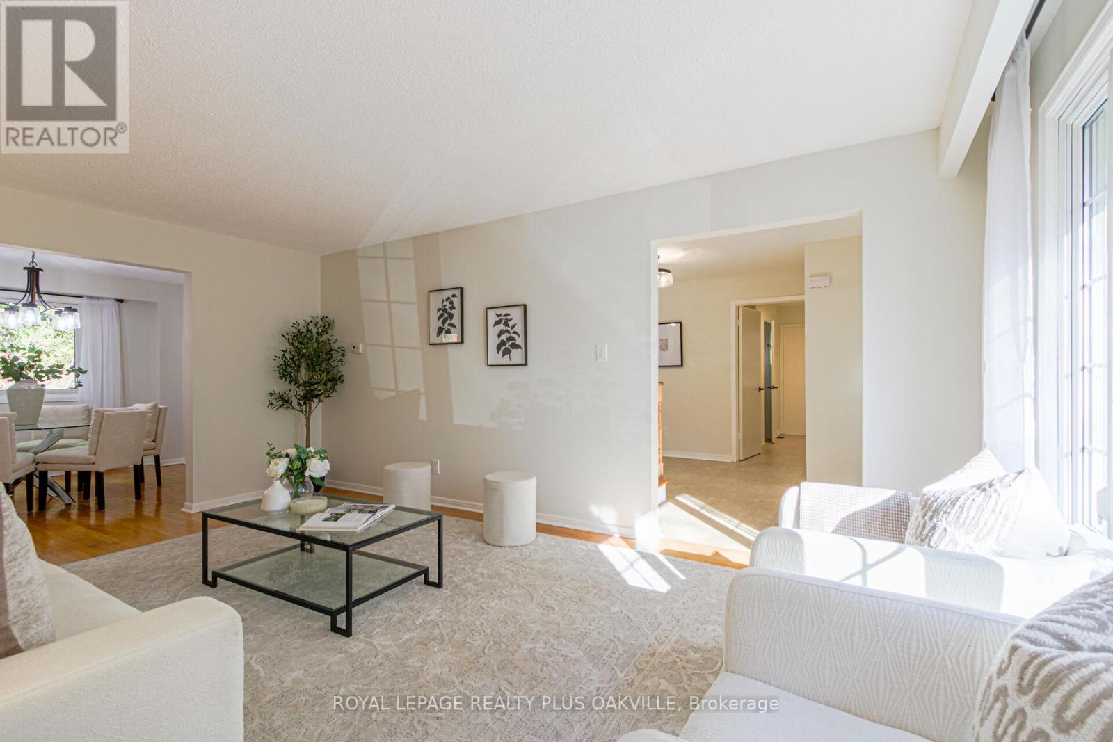1303 Henley Place, Oakville, Ontario  L6H 2W1 - Photo 11 - W12468215