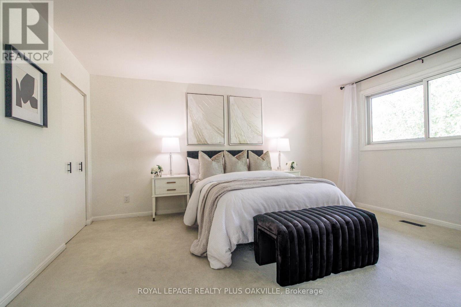 1303 Henley Place, Oakville, Ontario  L6H 2W1 - Photo 25 - W12468215