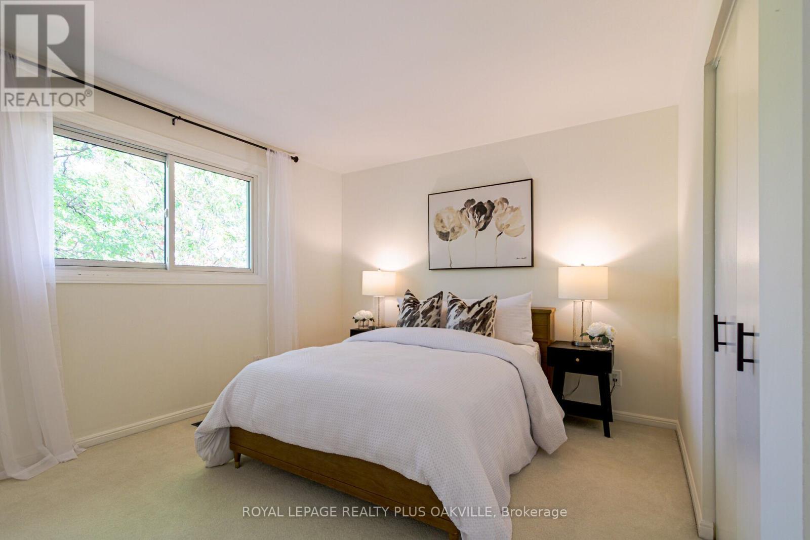 1303 Henley Place, Oakville, Ontario  L6H 2W1 - Photo 29 - W12468215