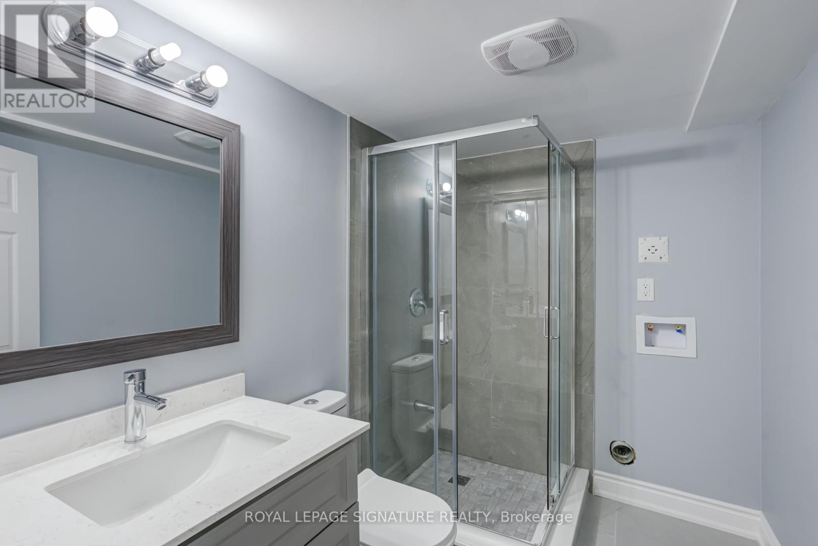 Lower - 854 Yates Drive, Milton, Ontario  L9T 0E5 - Photo 11 - W12468236