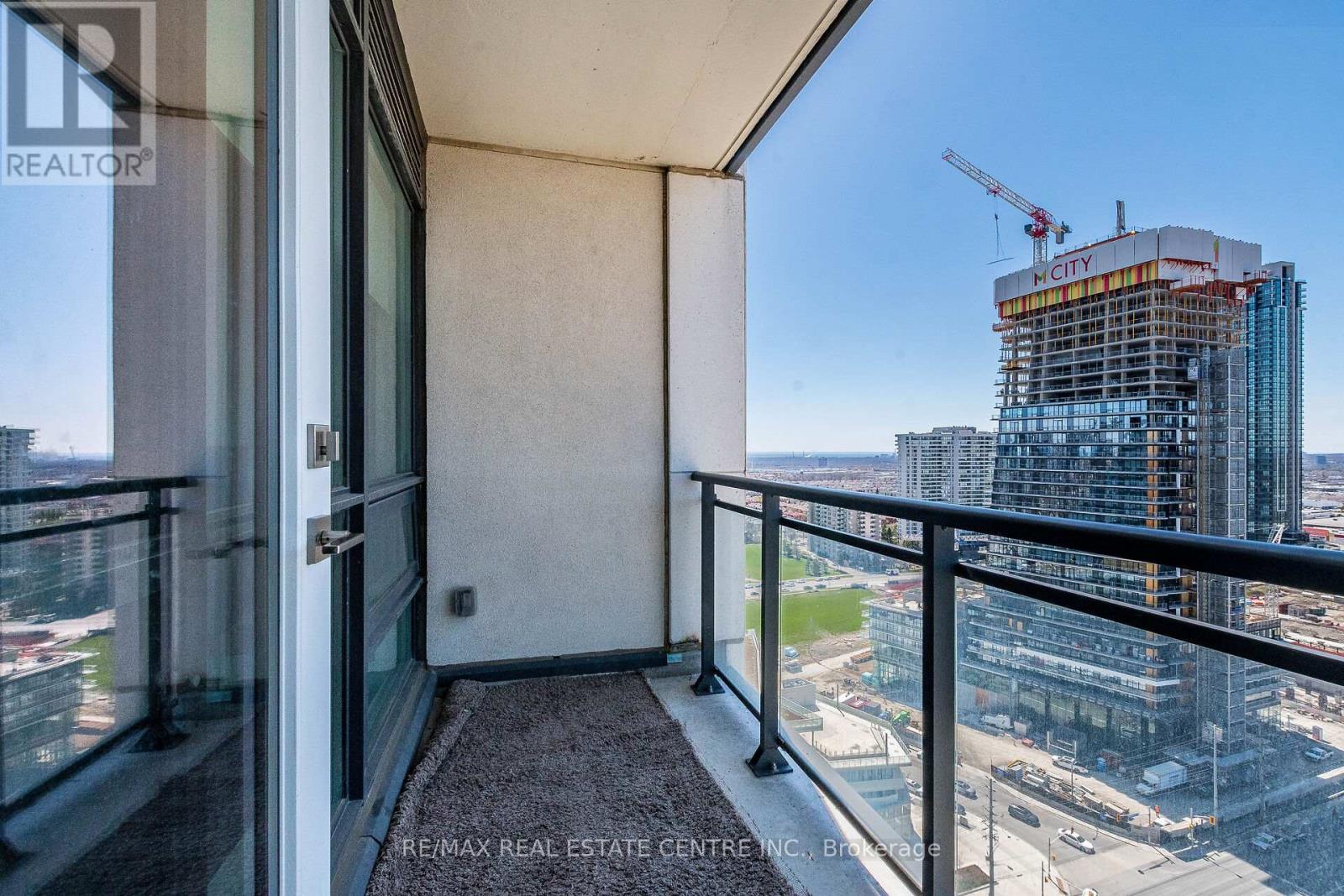 2011 - 4011 Brickstone Mews, Mississauga, Ontario  L5B 0J7 - Photo 10 - W12468237