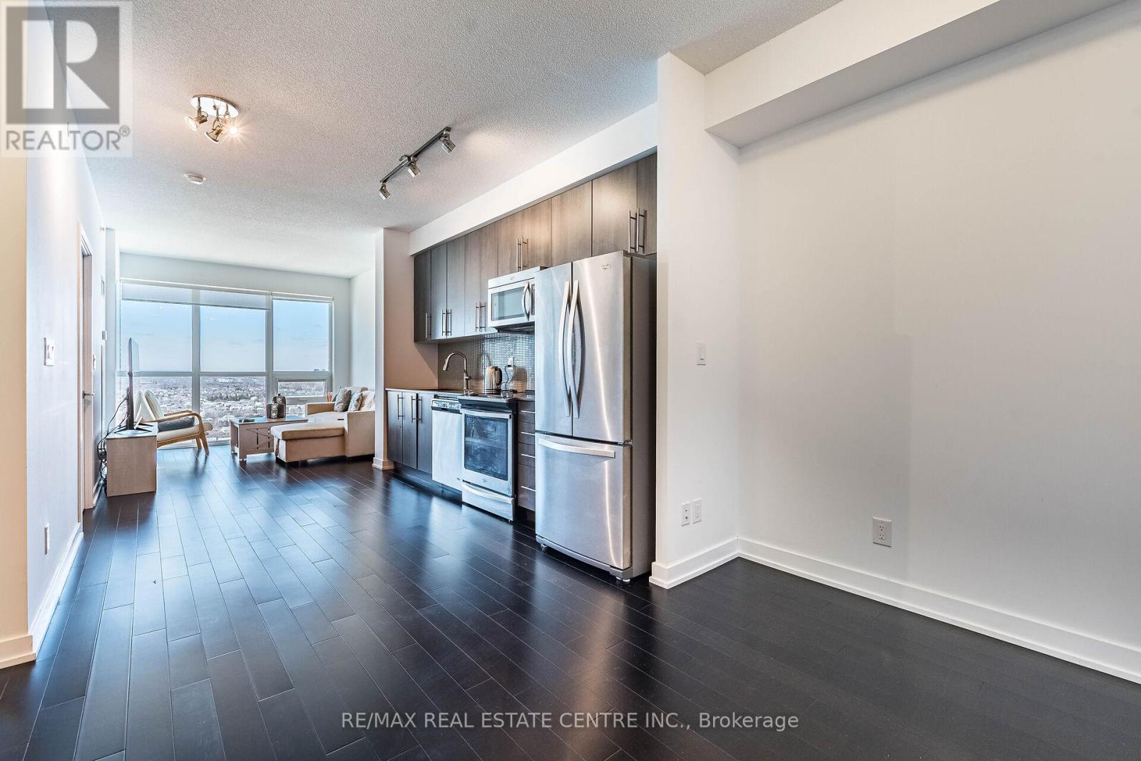 2011 - 4011 Brickstone Mews, Mississauga, Ontario  L5B 0J7 - Photo 4 - W12468237