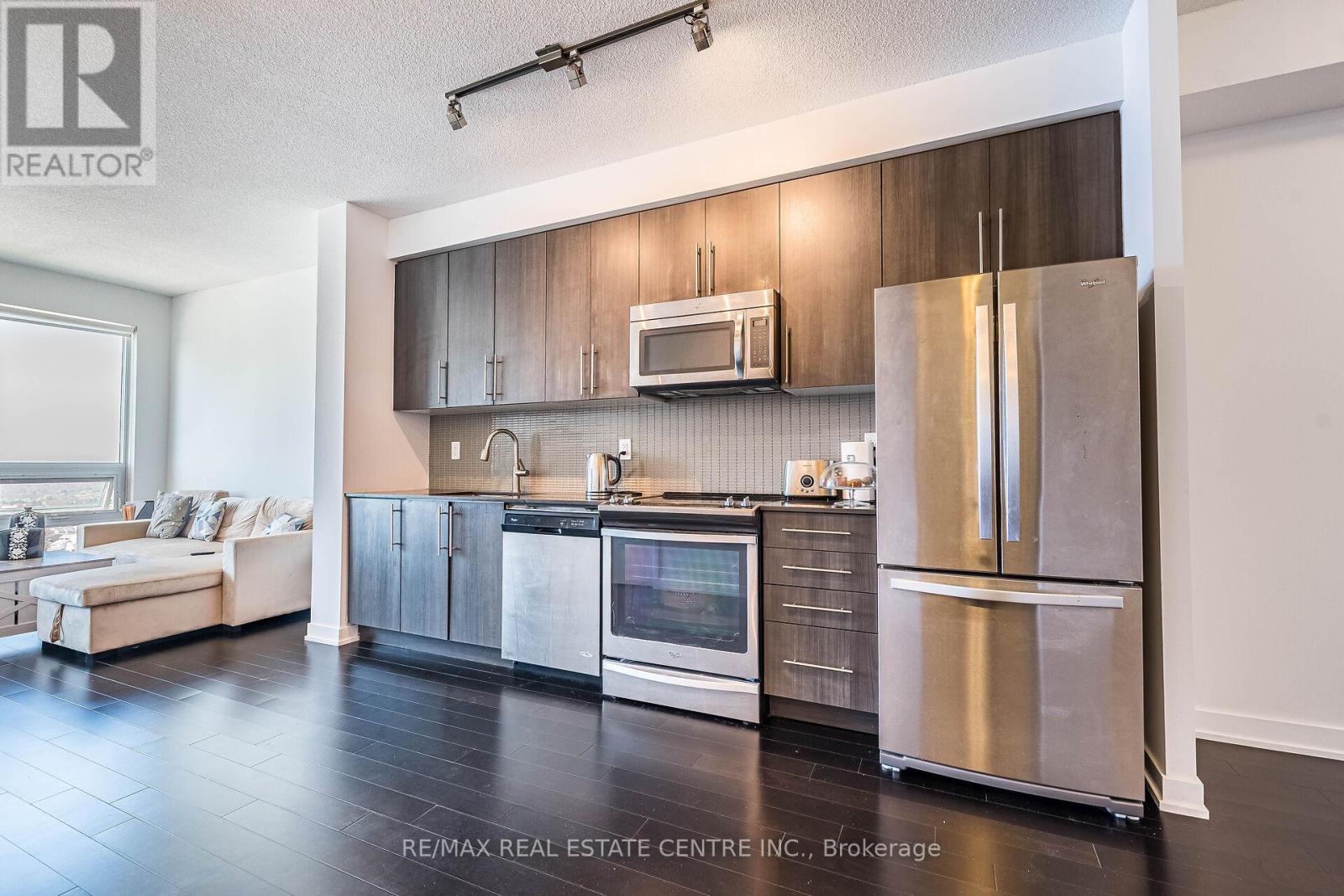 2011 - 4011 Brickstone Mews, Mississauga, Ontario  L5B 0J7 - Photo 7 - W12468237