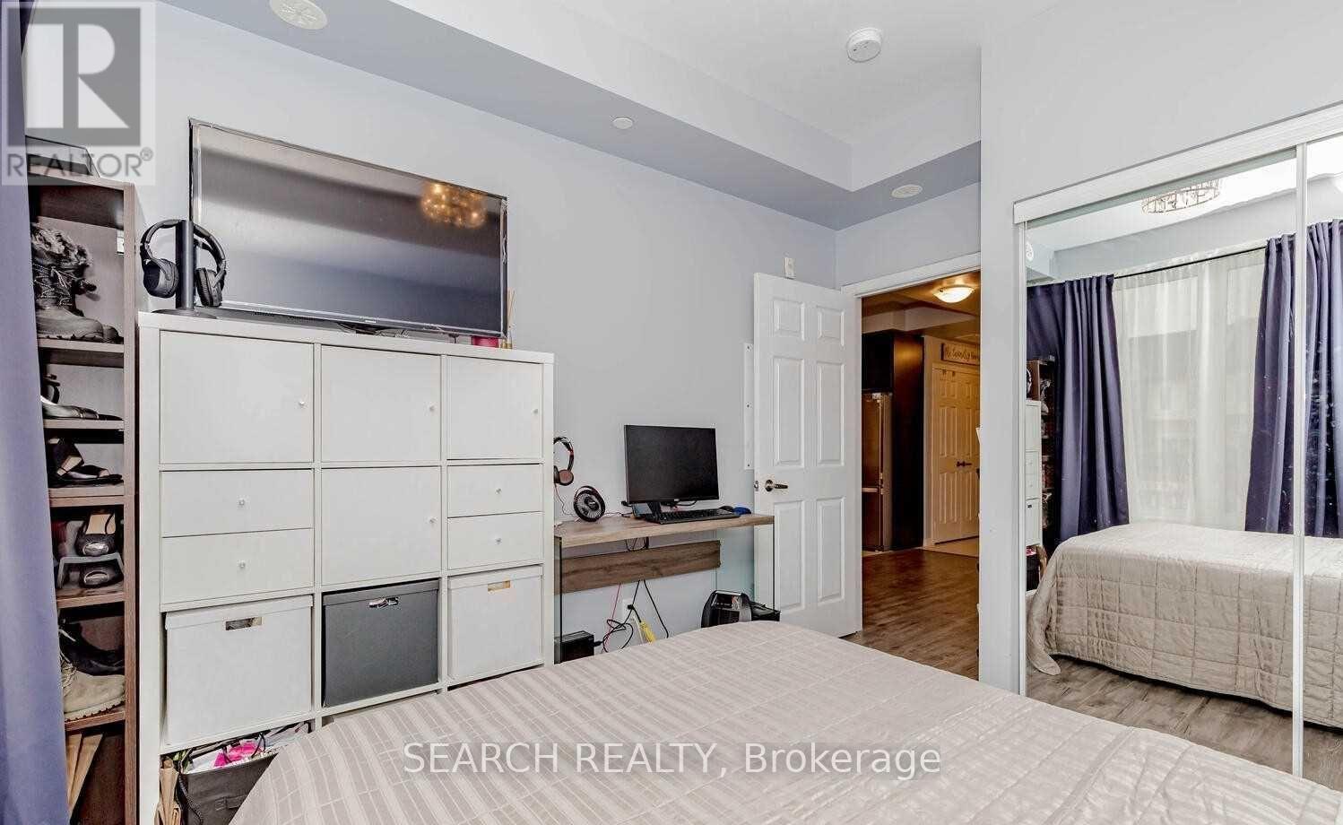 201 - 54 Sky Harbour Drive, Brampton, Ontario  L6Y 6B9 - Photo 10 - W12468264