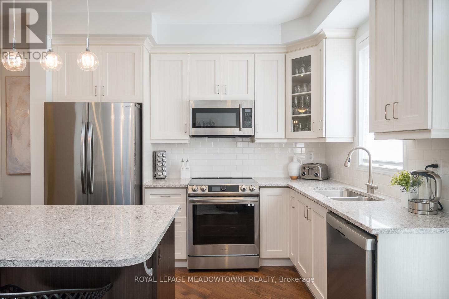 1298 Orr Terrace, Milton, Ontario  L9E 0B7 - Photo 11 - W12468269