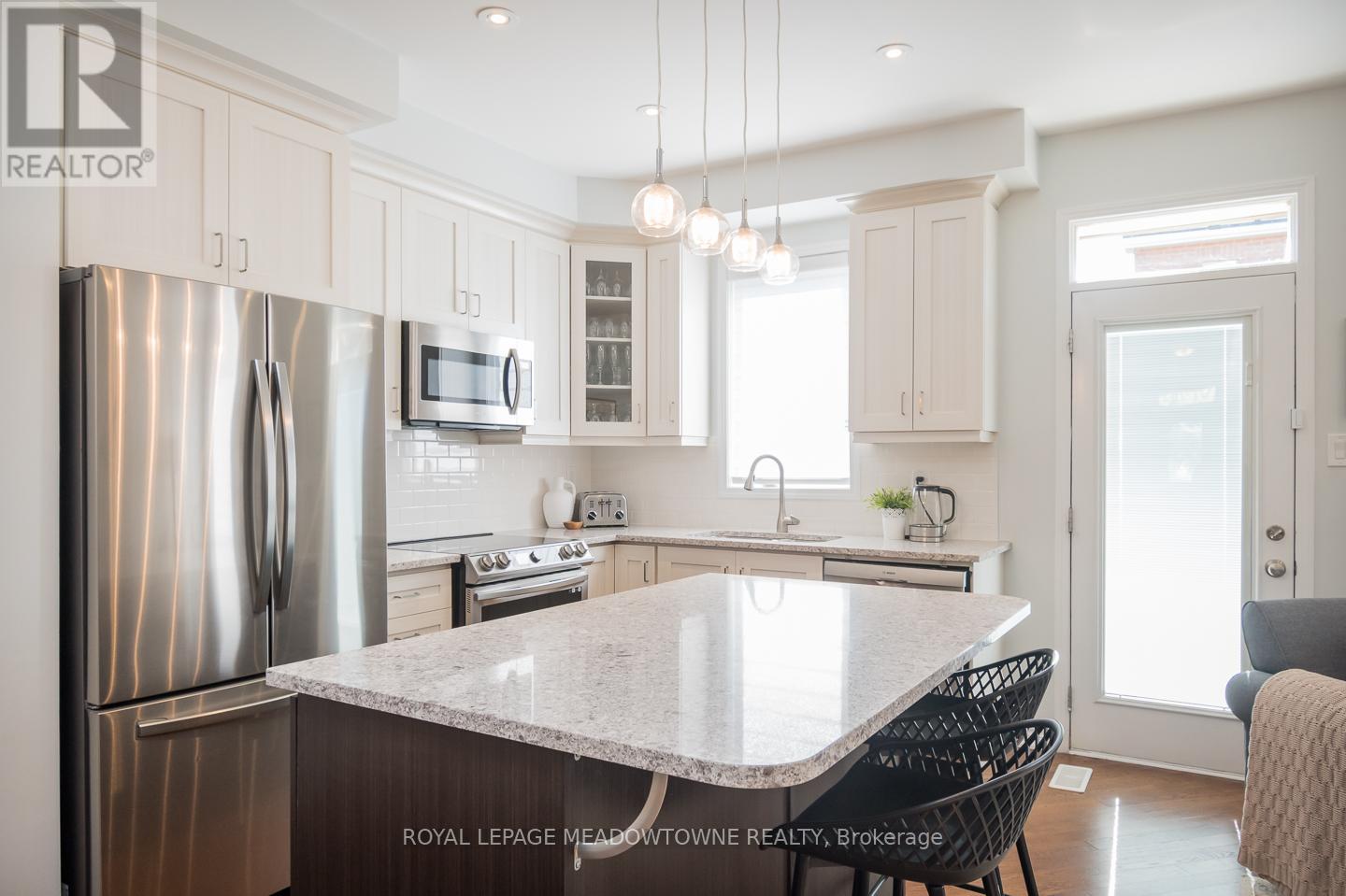 1298 Orr Terrace, Milton, Ontario  L9E 0B7 - Photo 9 - W12468269