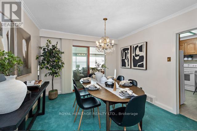41 Bethnal Avenue, Toronto, Ontario  M8Y 1Y8 - Photo 11 - W12468270