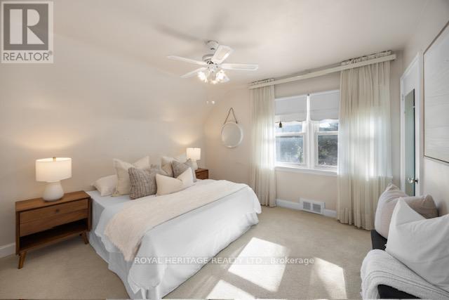 41 Bethnal Avenue, Toronto, Ontario  M8Y 1Y8 - Photo 17 - W12468270