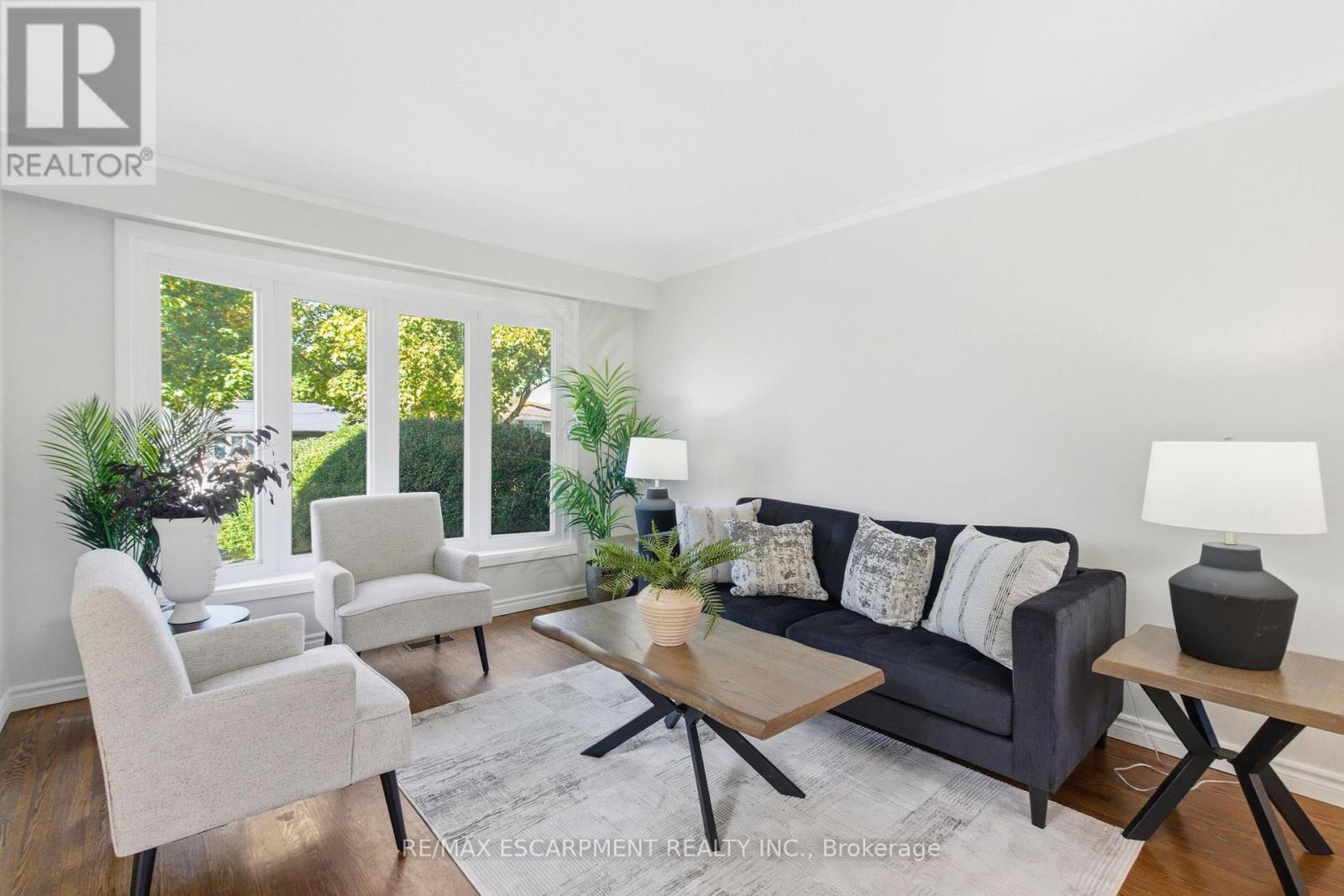 4502 Bennett Road, Burlington, Ontario  L7L 1Z1 - Photo 6 - W12468288