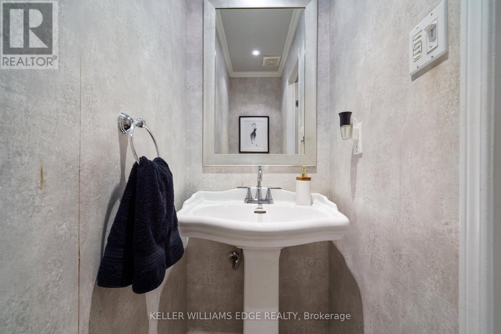 3214 Tania Crescent, Burlington, Ontario  L7M 3N4 - Photo 17 - W12468302