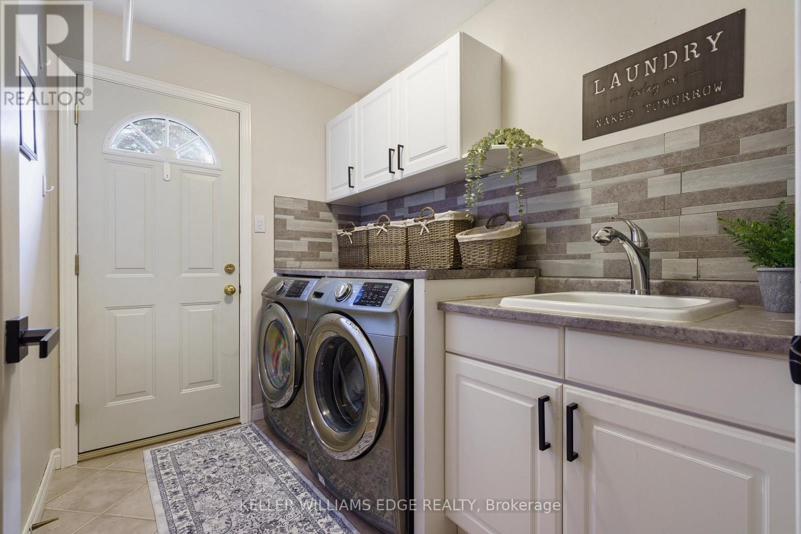 3214 Tania Crescent, Burlington, Ontario  L7M 3N4 - Photo 18 - W12468302