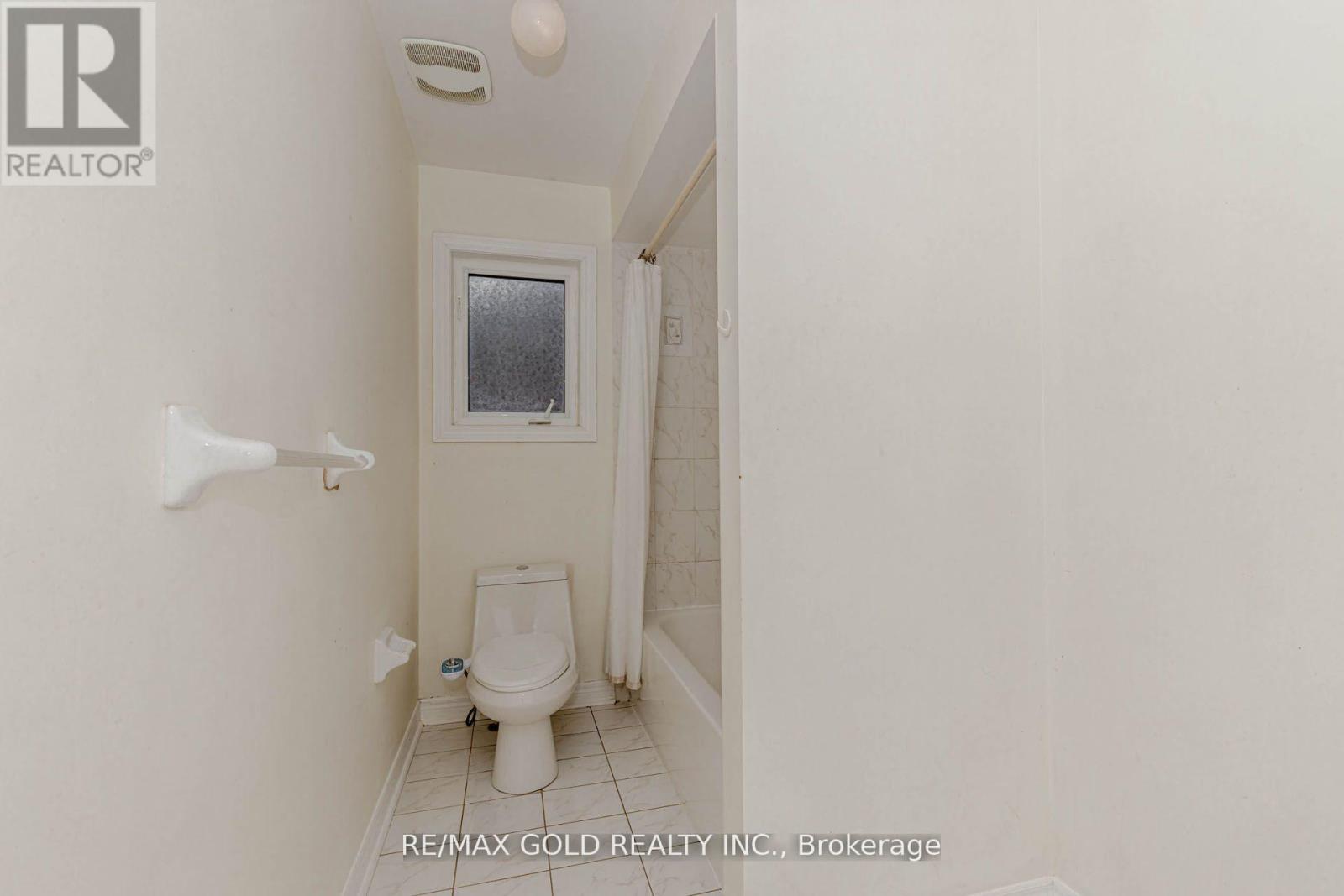 22 Ungava Bay Road, Brampton, Ontario  L6R 3M5 - Photo 24 - W12468316