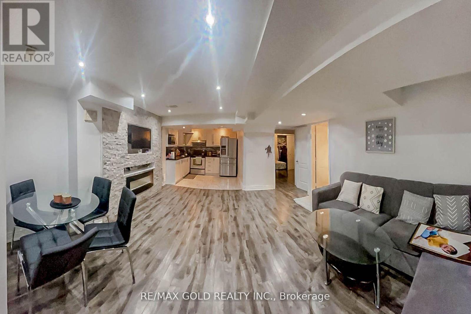 22 Ungava Bay Road, Brampton, Ontario  L6R 3M5 - Photo 31 - W12468316