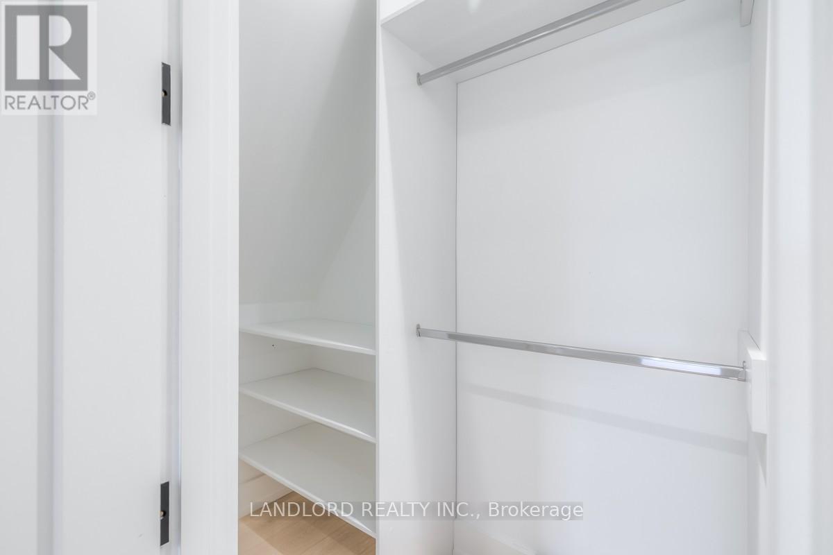 2 - 37 Boustead Avenue, Toronto, Ontario  M6R 1Y7 - Photo 10 - W12468322