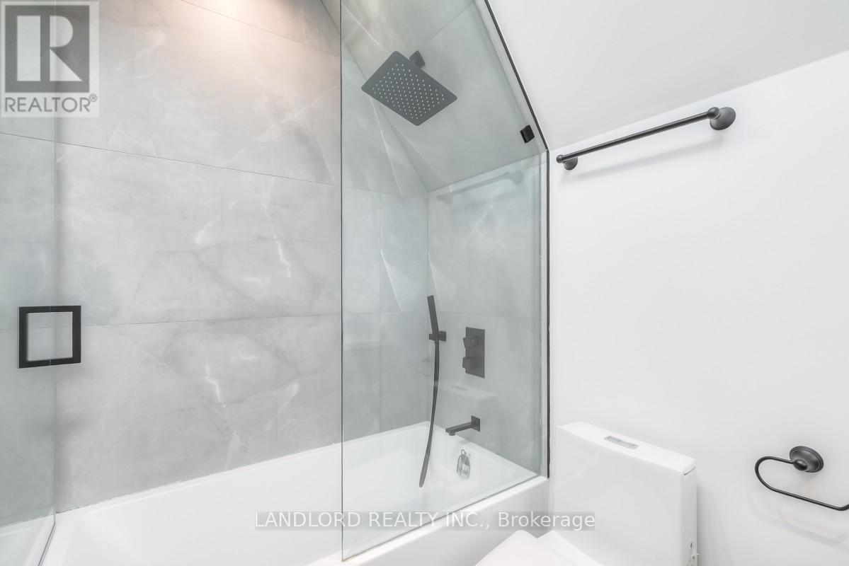 2 - 37 Boustead Avenue, Toronto, Ontario  M6R 1Y7 - Photo 14 - W12468322