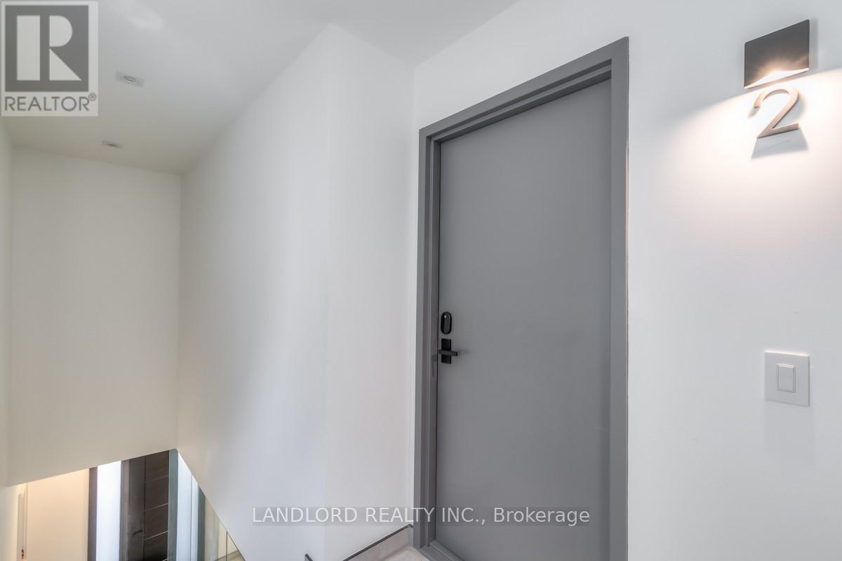 2 - 37 Boustead Avenue, Toronto, Ontario  M6R 1Y7 - Photo 19 - W12468322