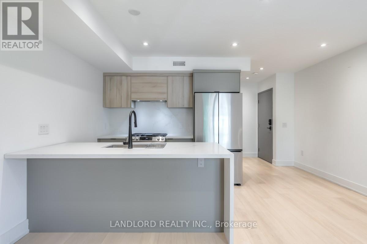 2 - 37 Boustead Avenue, Toronto, Ontario  M6R 1Y7 - Photo 5 - W12468322