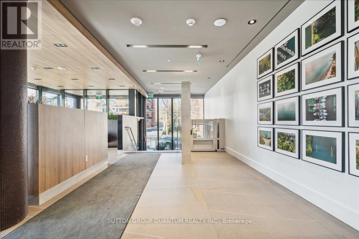 315 - 21 Park Street E, Mississauga, Ontario  L5G 0C2 - Photo 4 - W12468328