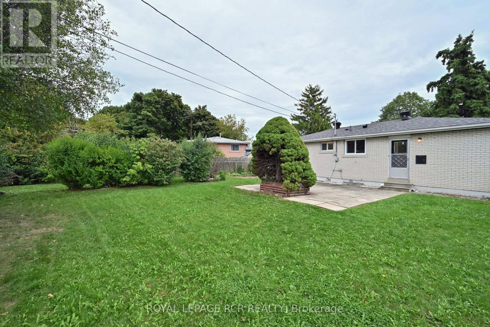61 Belmont Drive, Brampton, Ontario  L6T 2K5 - Photo 29 - W12468350
