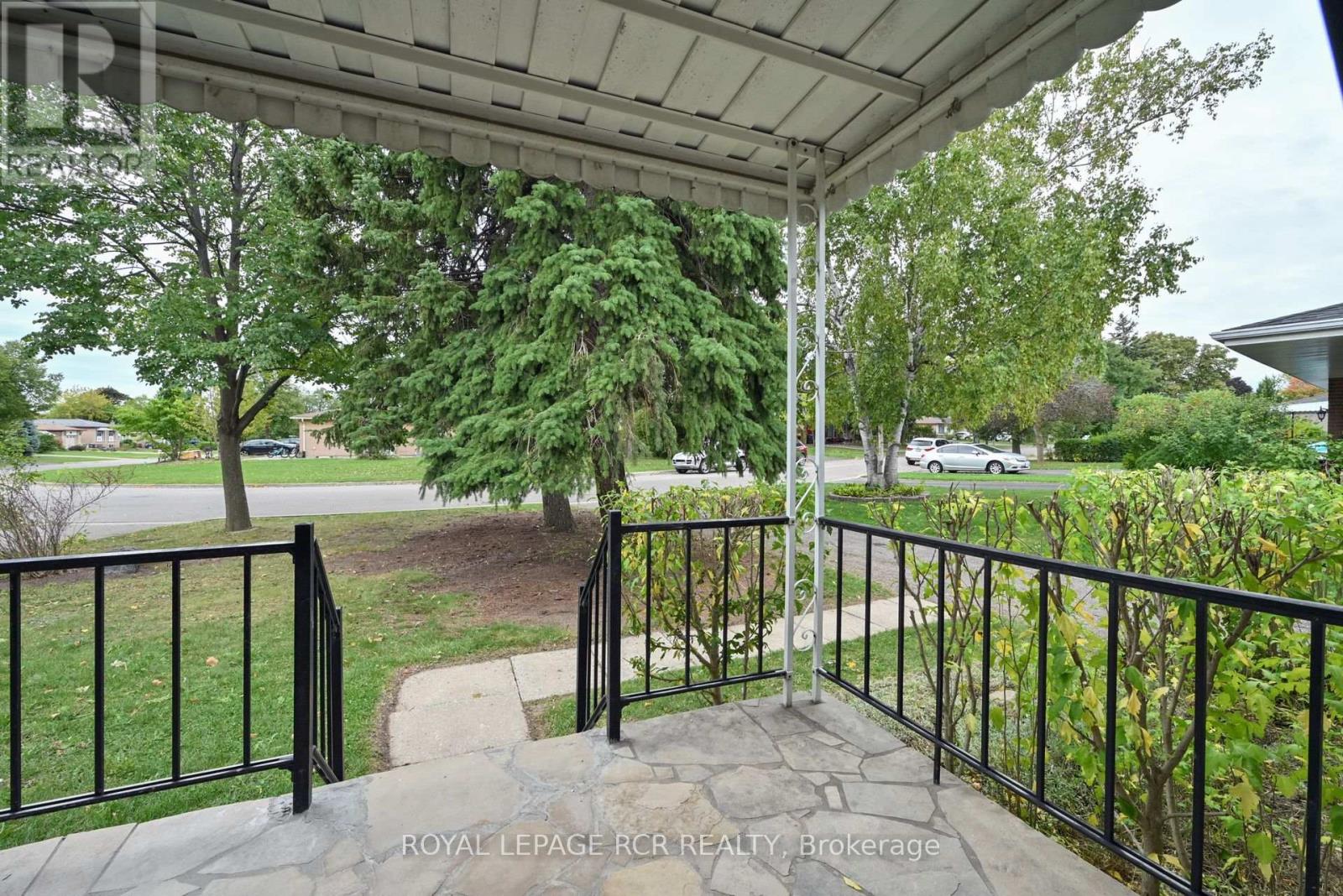 61 Belmont Drive, Brampton, Ontario  L6T 2K5 - Photo 34 - W12468350