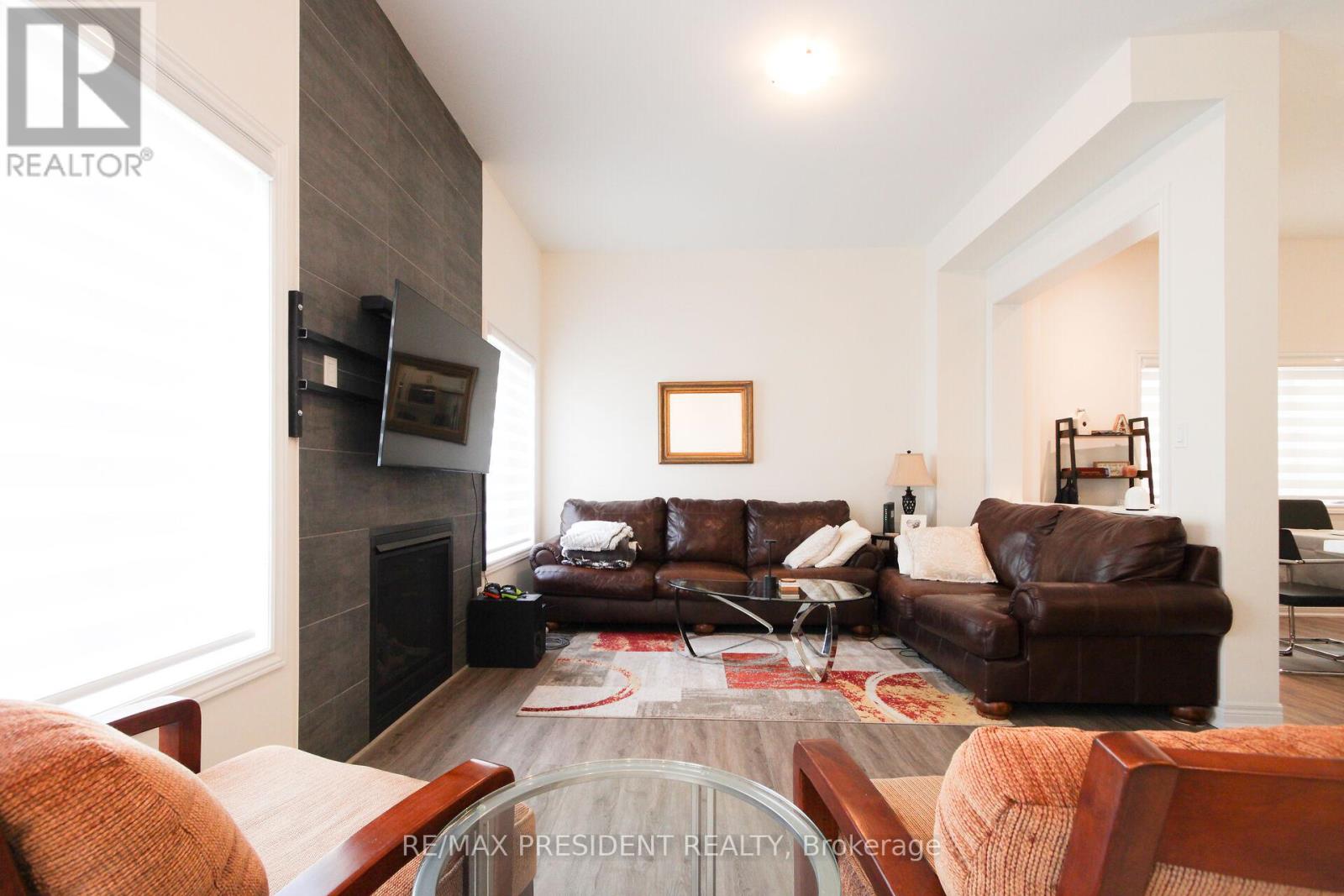 3911 Koenig Road, Burlington, Ontario  L7M 0Z5 - Photo 14 - W12468358