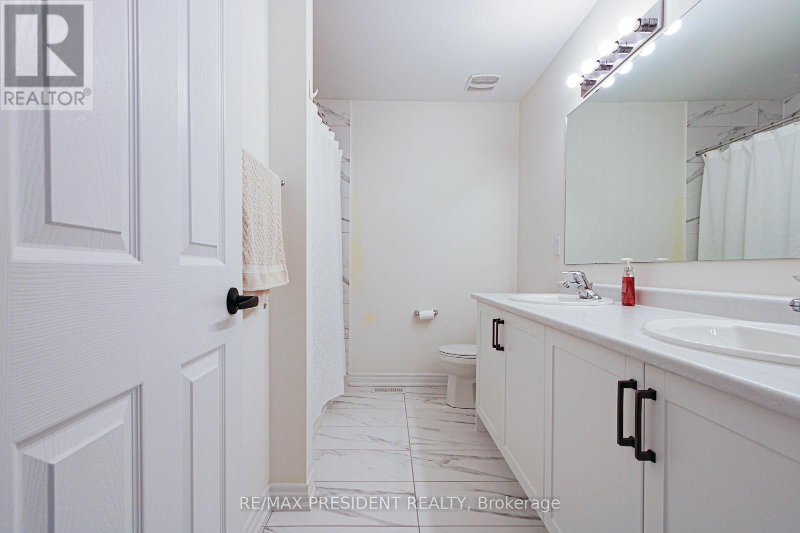 3911 Koenig Road, Burlington, Ontario  L7M 0Z5 - Photo 26 - W12468358