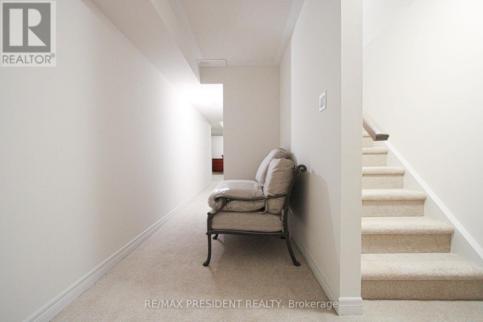 3911 Koenig Road, Burlington, Ontario  L7M 0Z5 - Photo 36 - W12468358