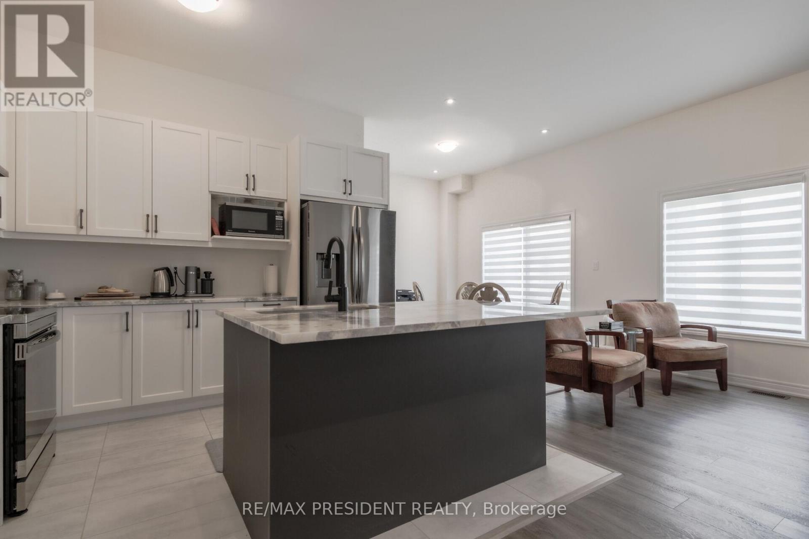 3911 Koenig Road, Burlington, Ontario  L7M 0Z5 - Photo 8 - W12468358