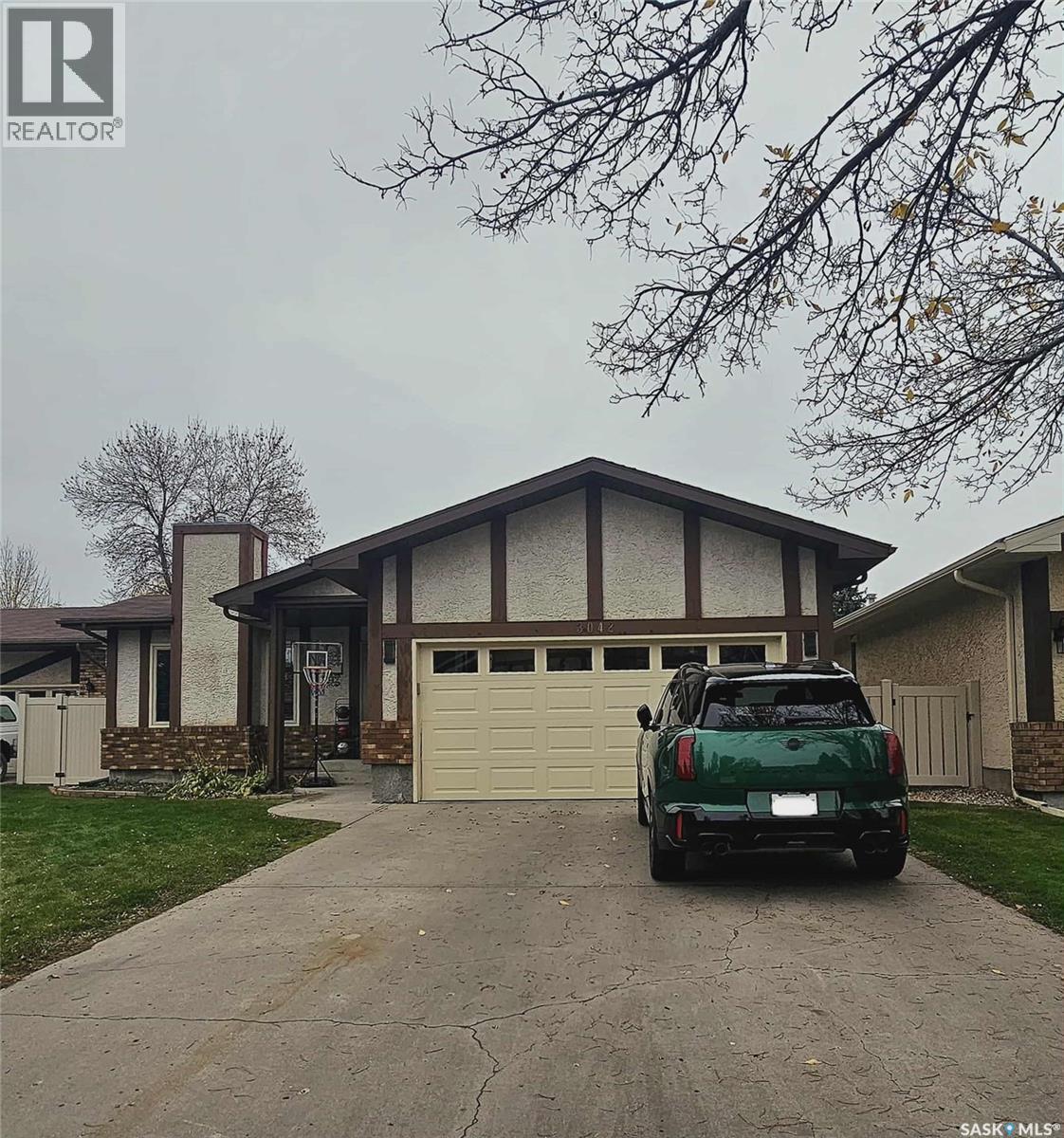 3042 Huntington PLACE, Regina, Saskatchewan