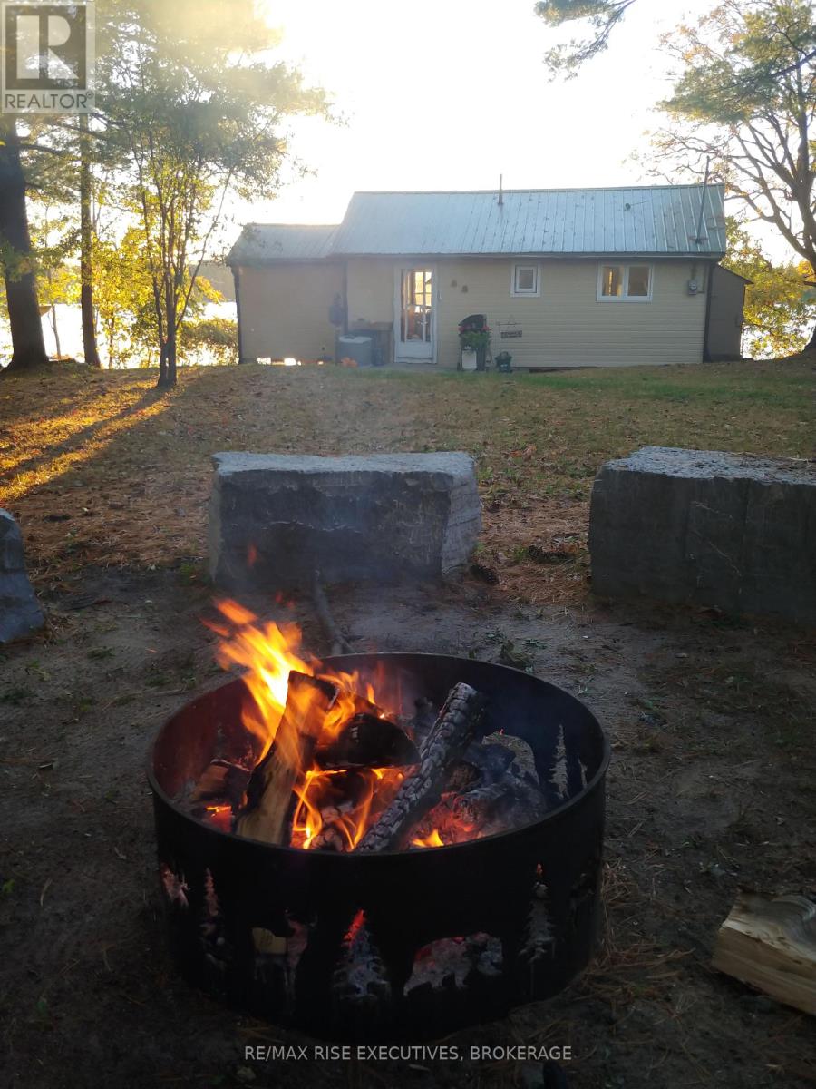465k Lyndhurst Road, Leeds And The Thousand Islands, Ontario  K0E 1N0 - Photo 35 - X12466673