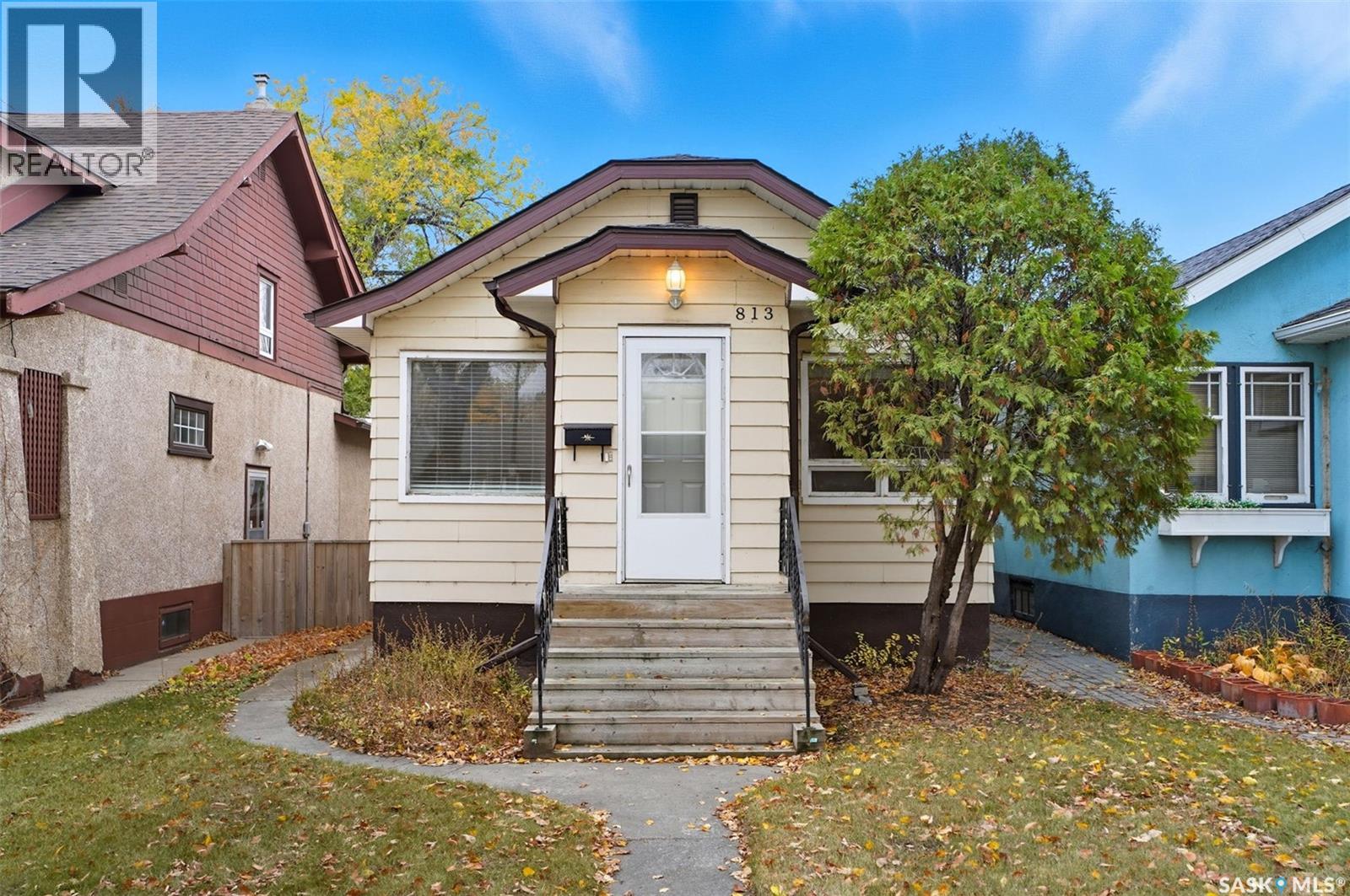 813 4th Avenue N, Saskatoon, Saskatchewan  S7K 2N3 - Photo 1 - SK020960