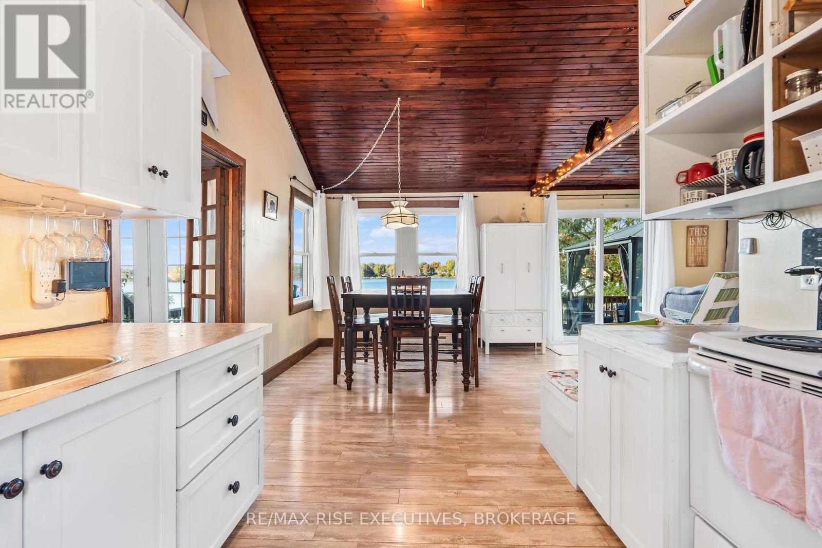 465k Lyndhurst Road, Leeds And The Thousand Islands, Ontario  K0E 1N0 - Photo 7 - X12466673