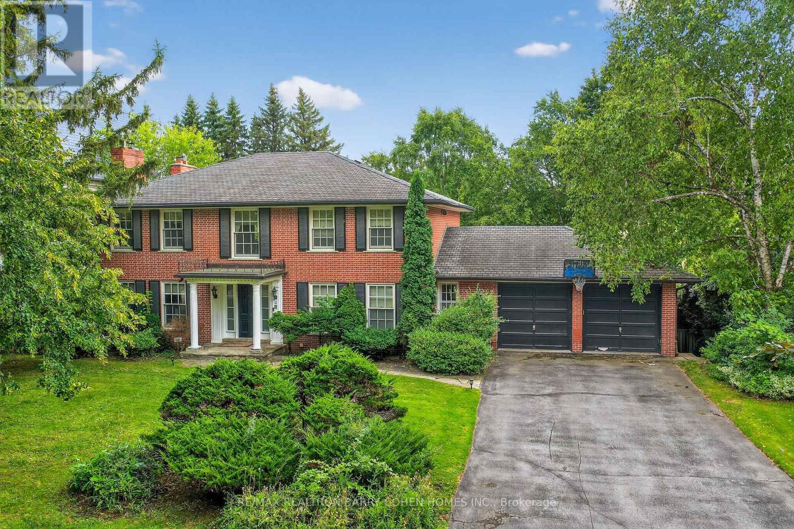 11 Tudor Gate, Toronto, Ontario  M2L 1N3 - Photo 4 - C12468422