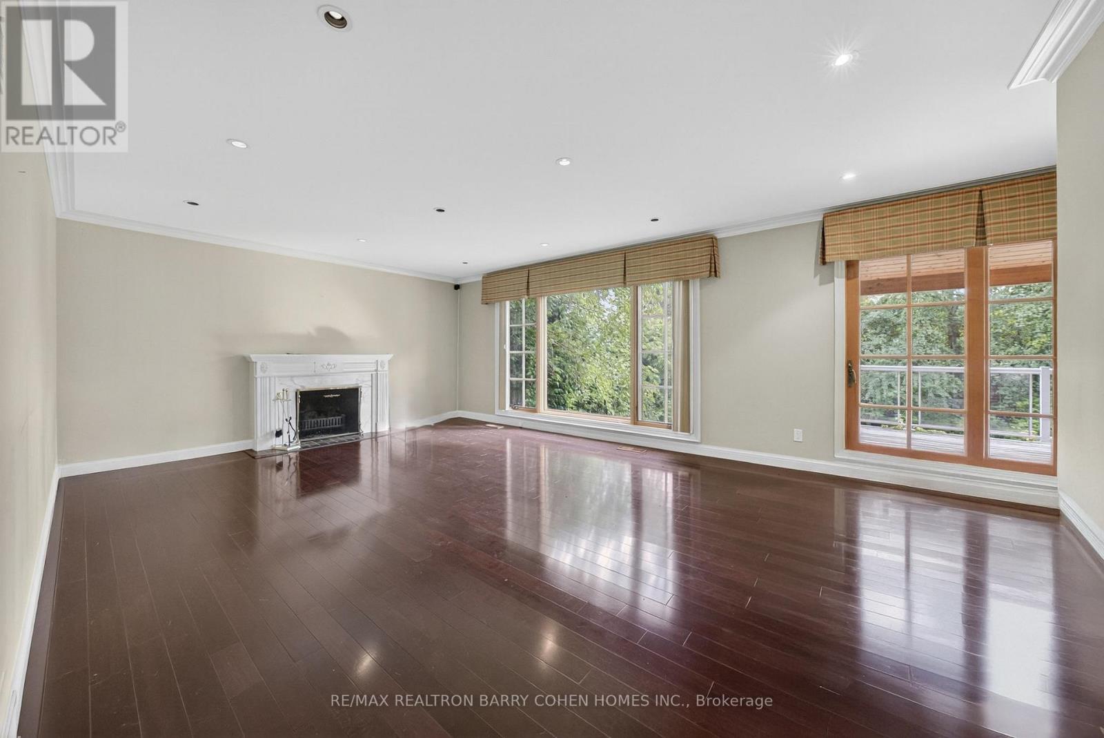 11 Tudor Gate, Toronto, Ontario  M2L 1N3 - Photo 7 - C12468422