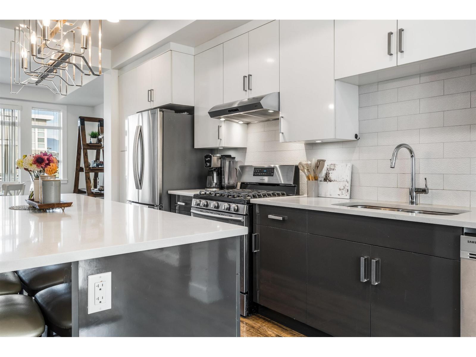 8 8413 Midtown Way, Chilliwack Proper South, Chilliwack, British Columbia V2P 0G7 - Photo 2 - R3059482