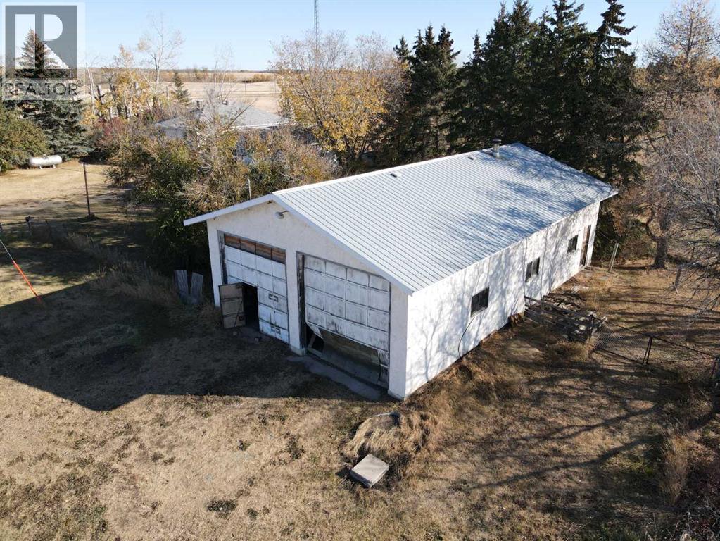 26221 393 Township, Rural Lacombe County, Alberta  T4L 2N2 - Photo 16 - A2264308