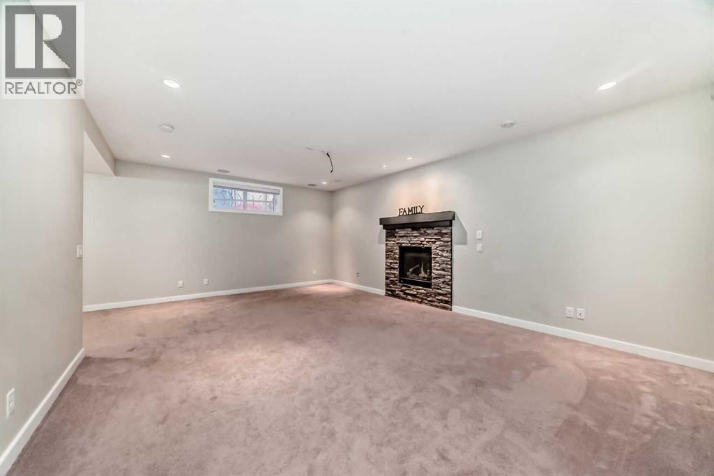 193 Rainbow Falls Heath, Chestermere, Alberta  T1X 0S7 - Photo 40 - A2250699