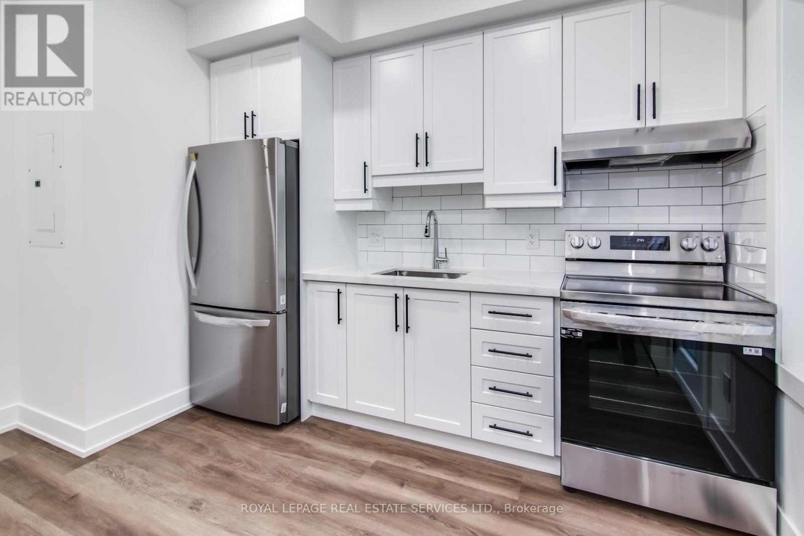M - 716 Logan Avenue, Toronto, Ontario  M4K 3C6 - Photo 11 - E12468371