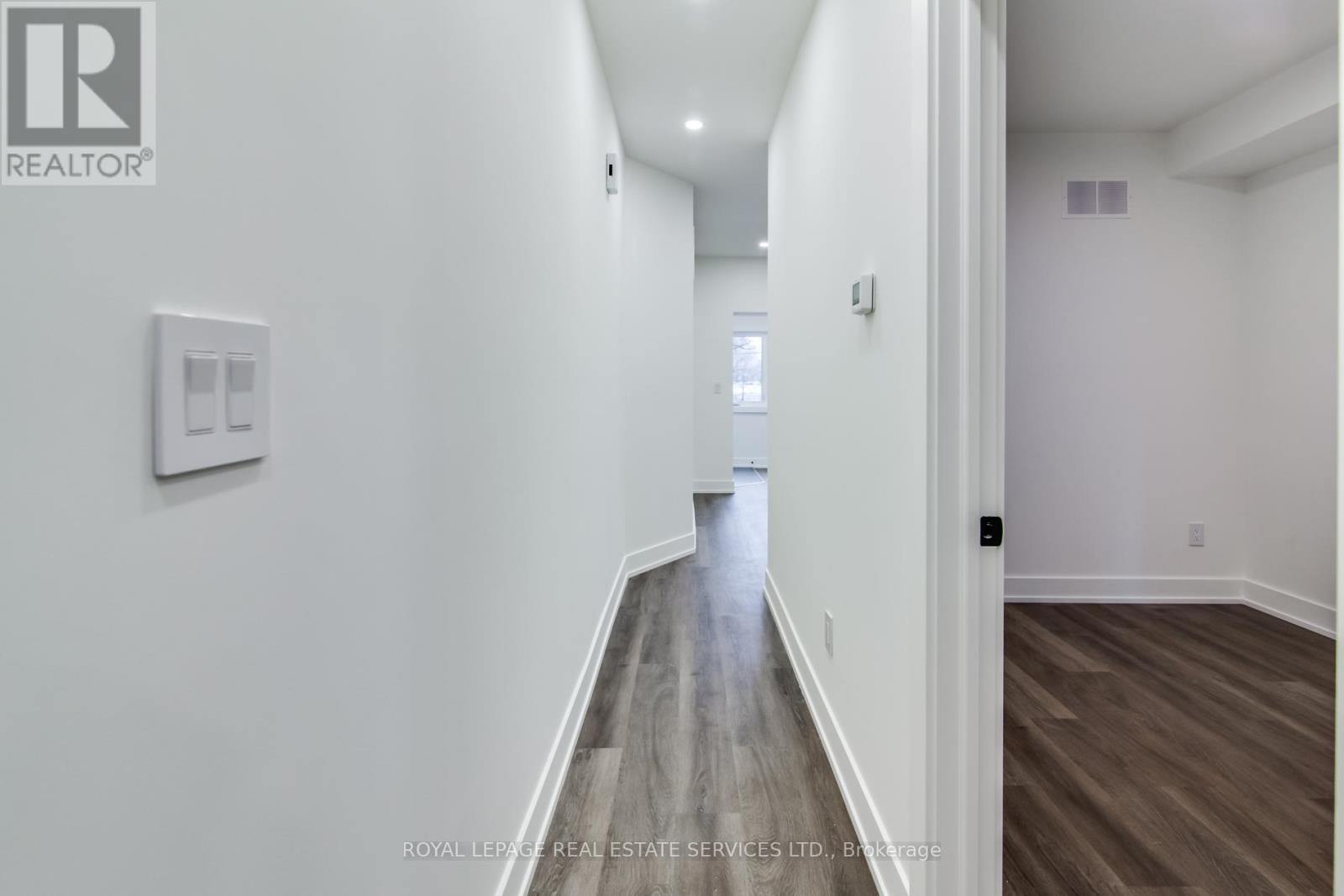 M - 716 Logan Avenue, Toronto, Ontario  M4K 3C6 - Photo 14 - E12468371