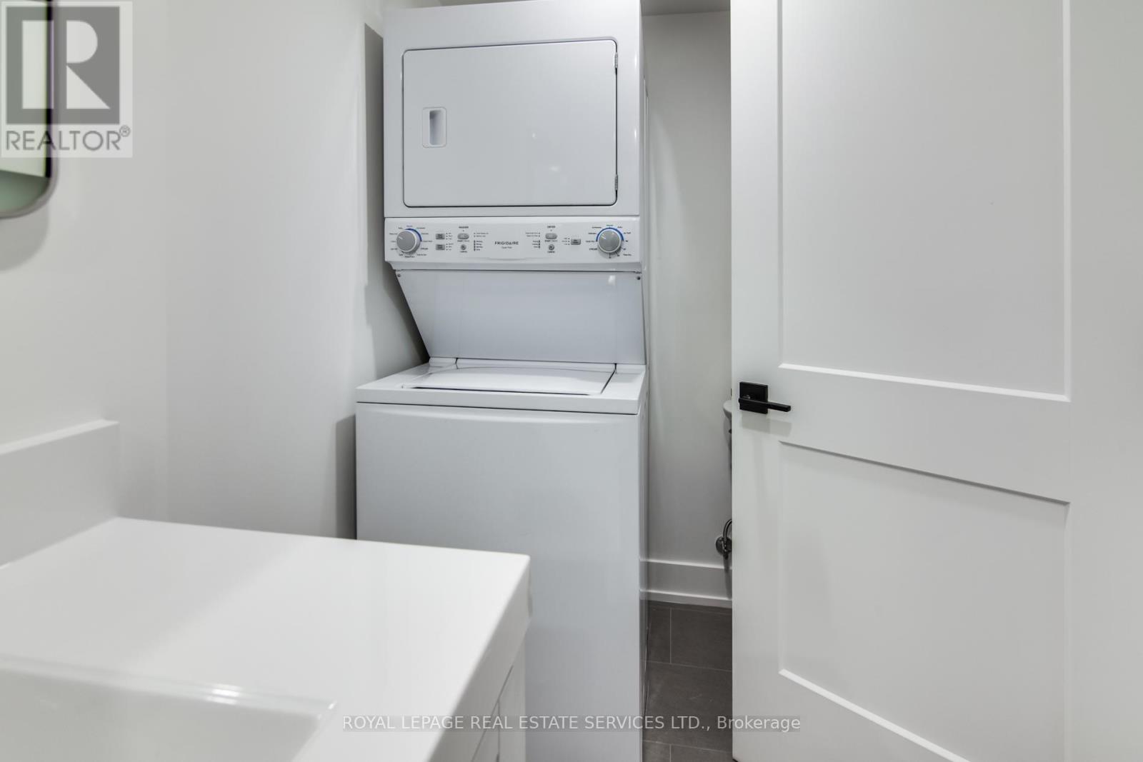 M - 716 Logan Avenue, Toronto, Ontario  M4K 3C6 - Photo 20 - E12468371