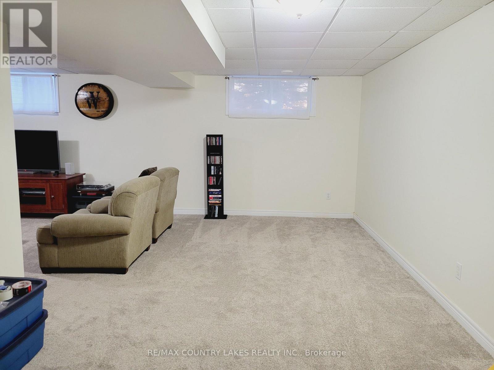 57 Eakins Court, Kawartha Lakes, Ontario  K9V 6J9 - Photo 30 - X12468190