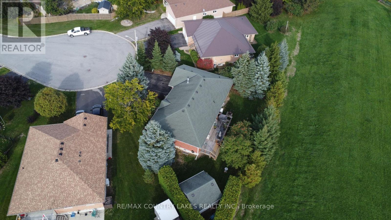 57 Eakins Court, Kawartha Lakes, Ontario  K9V 6J9 - Photo 38 - X12468190