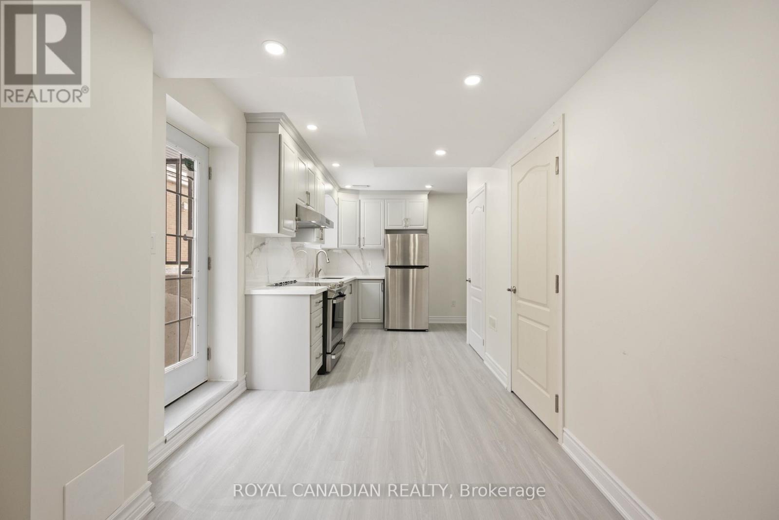 Bsmt - 3 Broden Crescent, Whitby, Ontario  L1P 0L9 - Photo 6 - E12468436