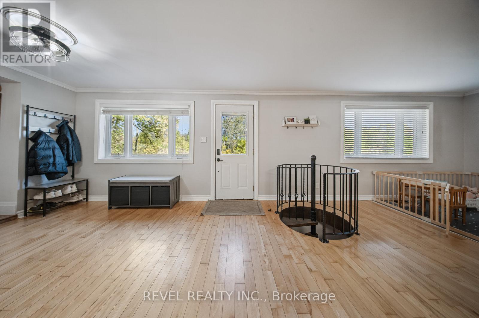 84 Jennings Road, Brantford, Ontario  N3T 5L7 - Photo 9 - X12468238