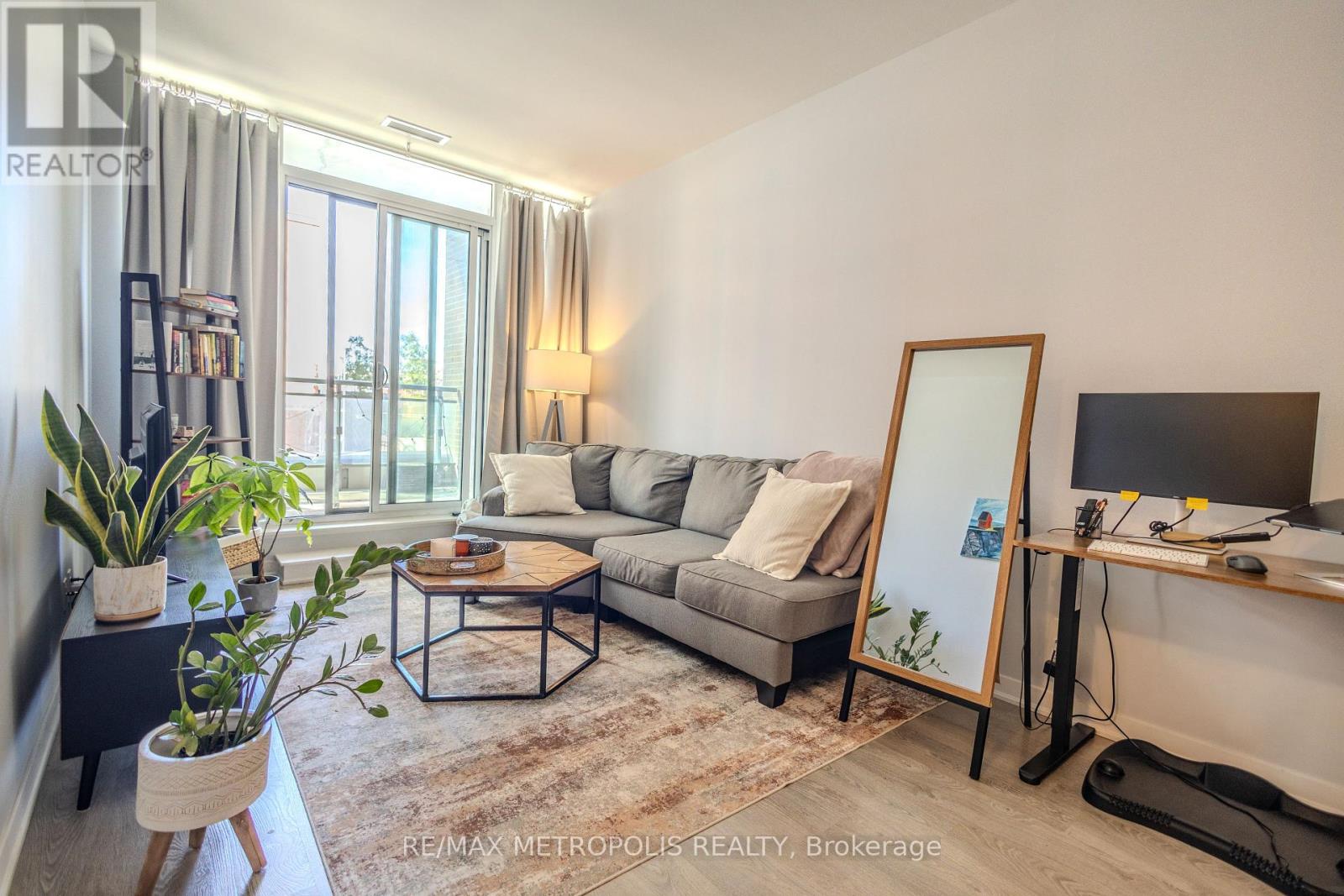 110 - 85 Duke Street, Kitchener, Ontario  N2G 1A6 - Photo 12 - X12468251