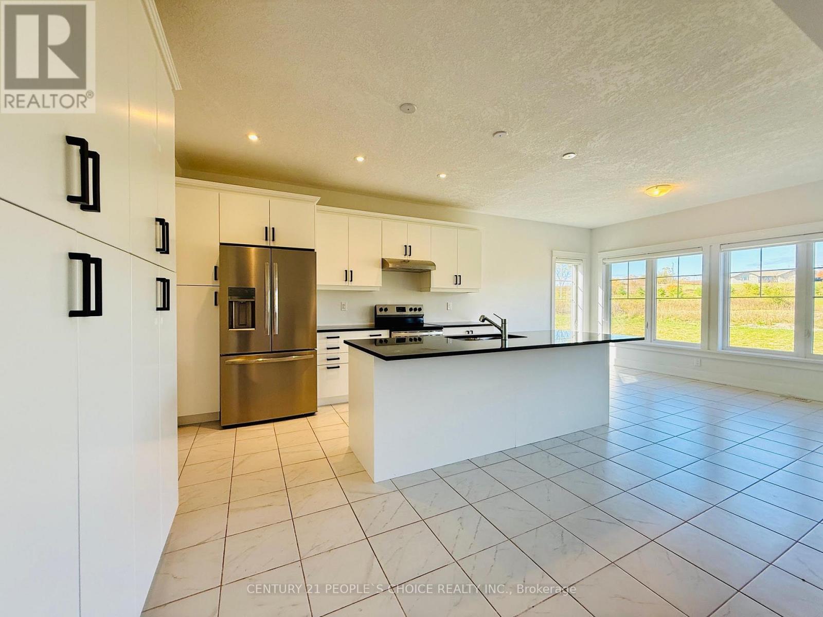 266 Snowberry Lane, Georgian Bluffs, Ontario  N0H 1S0 - Photo 16 - X12468293
