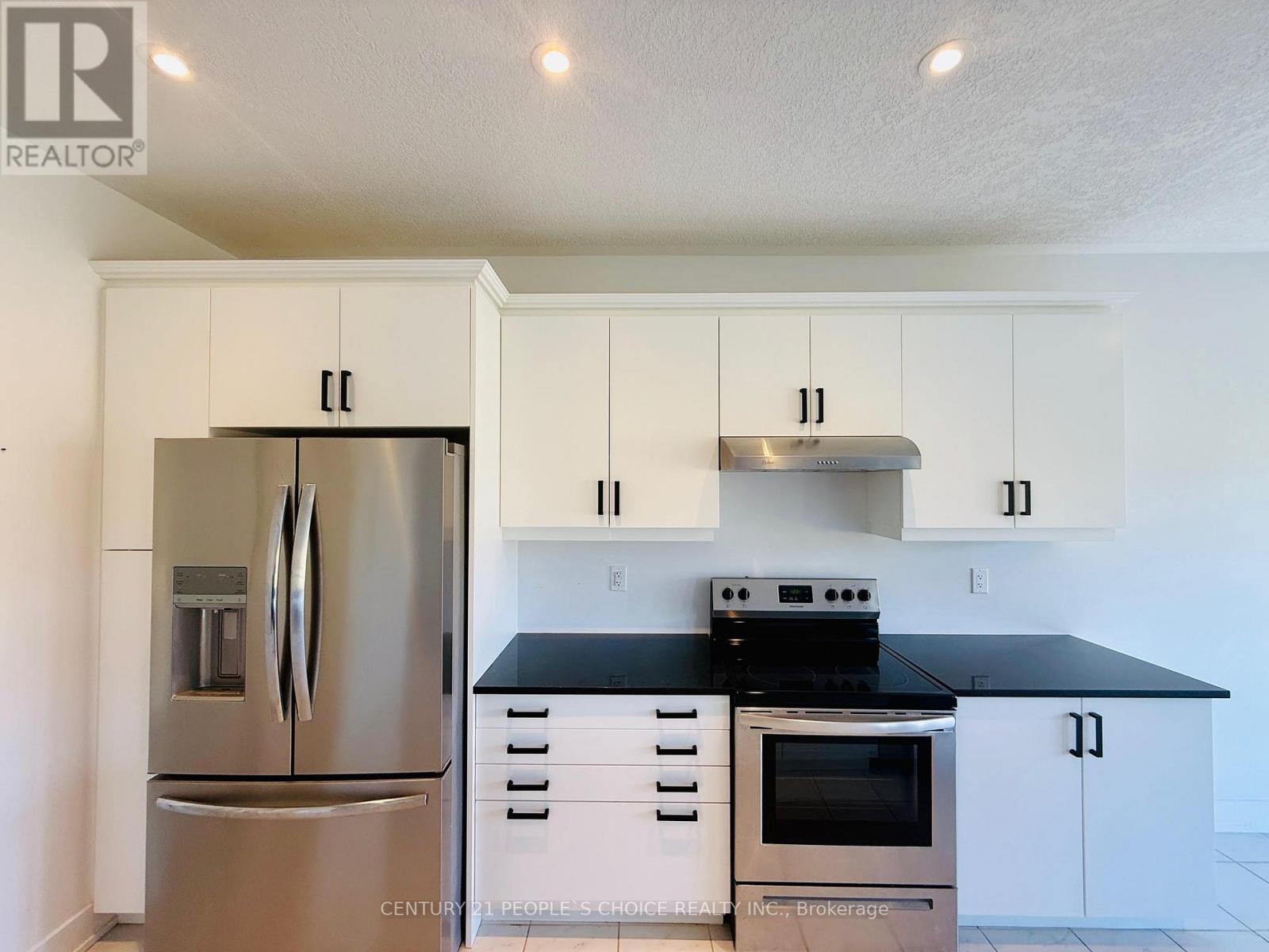 266 Snowberry Lane, Georgian Bluffs, Ontario  N0H 1S0 - Photo 17 - X12468293