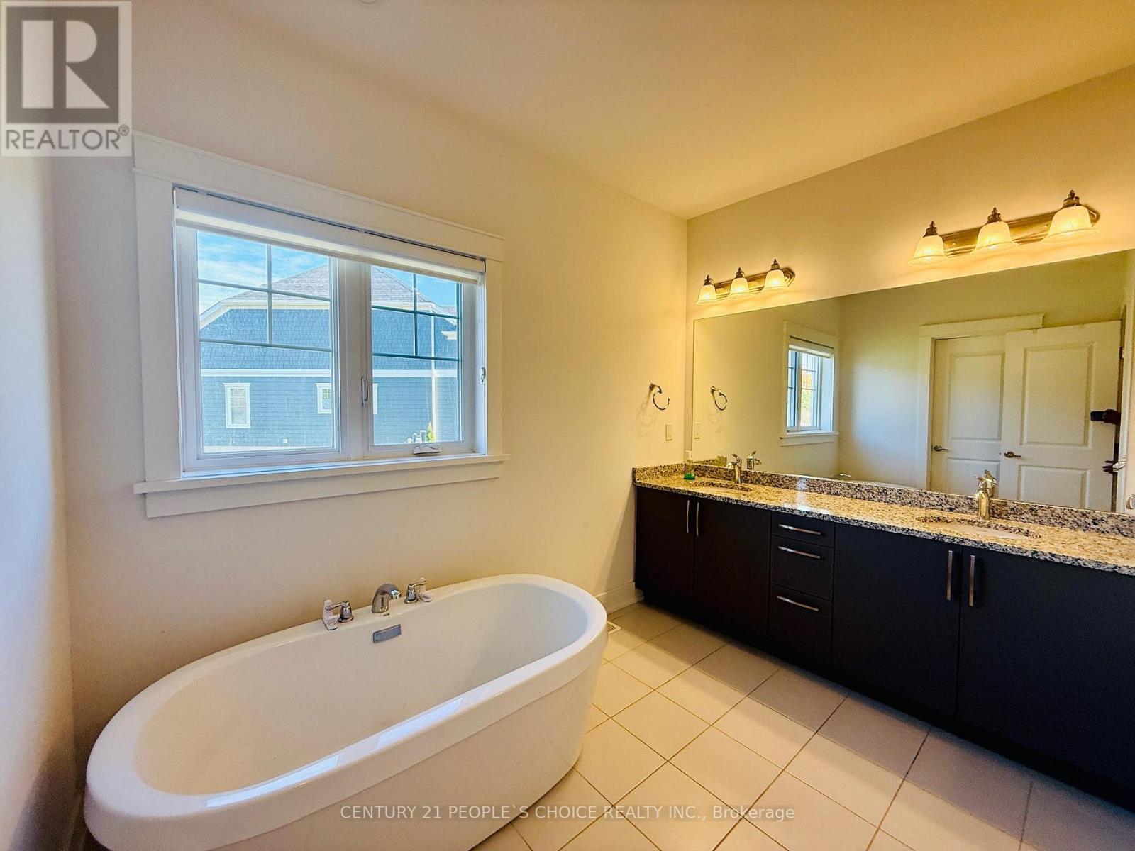 266 Snowberry Lane, Georgian Bluffs, Ontario  N0H 1S0 - Photo 22 - X12468293