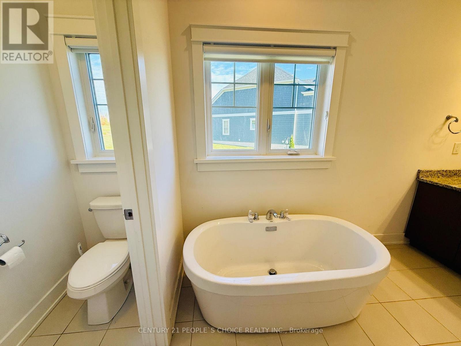 266 Snowberry Lane, Georgian Bluffs, Ontario  N0H 1S0 - Photo 23 - X12468293